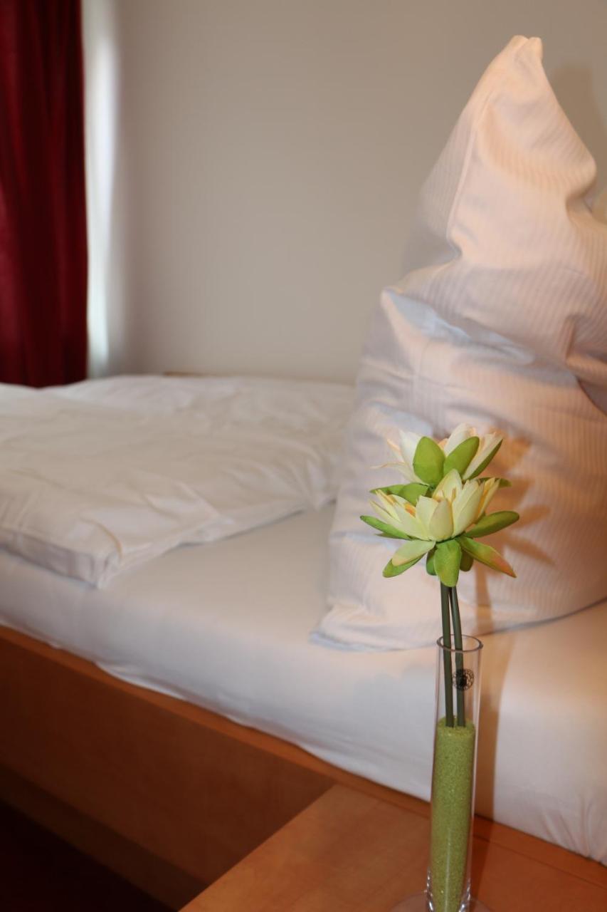 Voyage 3* Bonn