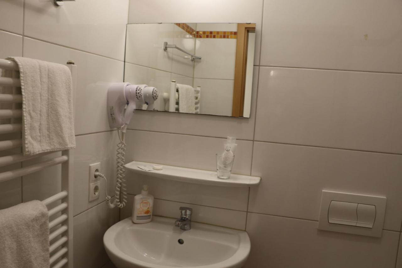 Voyage 3* Bonn